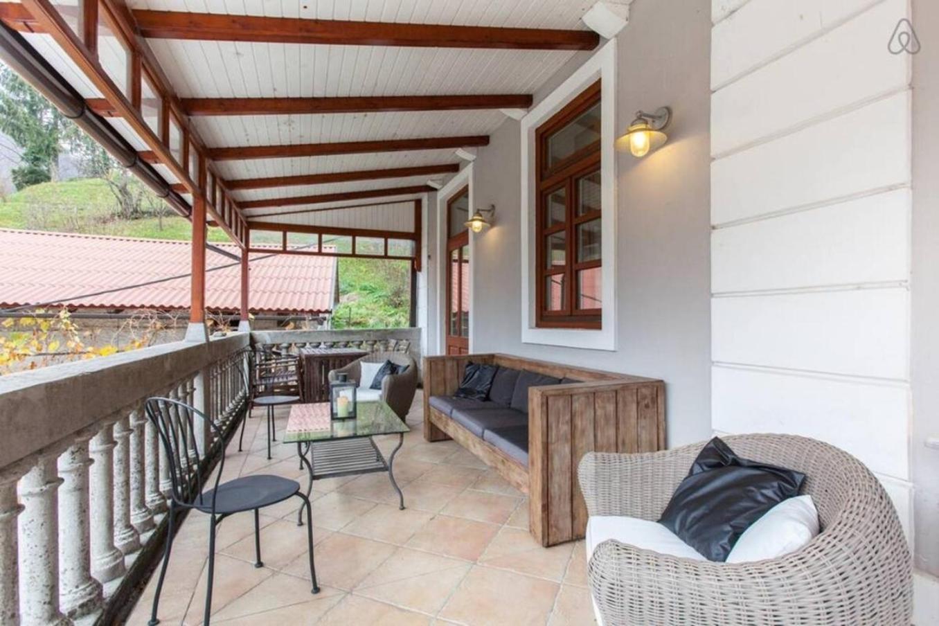 Appartement Stylish Penthouse With Large Terrace à Most na Soči Extérieur photo